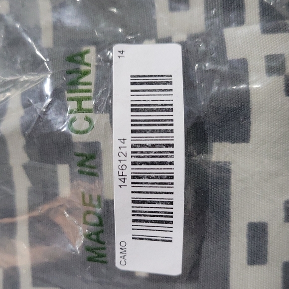 NEW in Packaging Orvis Trout Bum Roll Up or Full Length Digital Camo Pant 4 sz - Picture 2 of 14